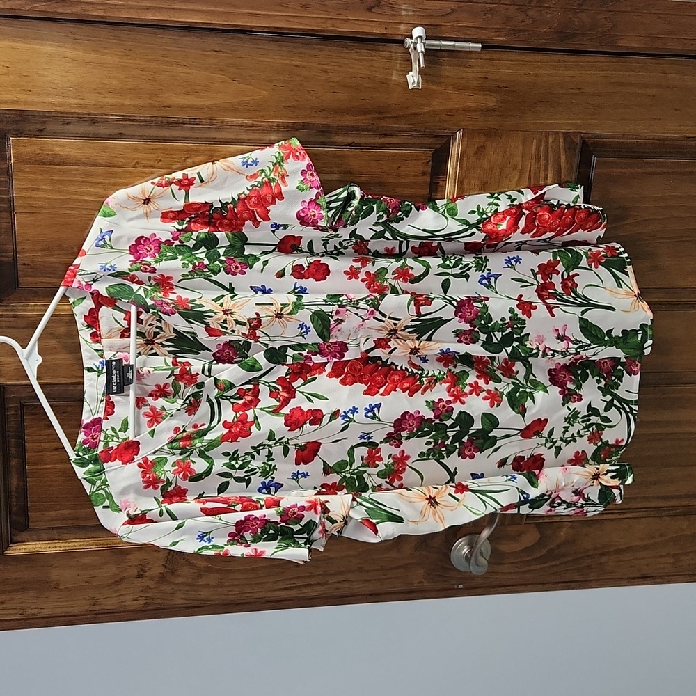 LIZ CLAIBORNE  women's Floral top